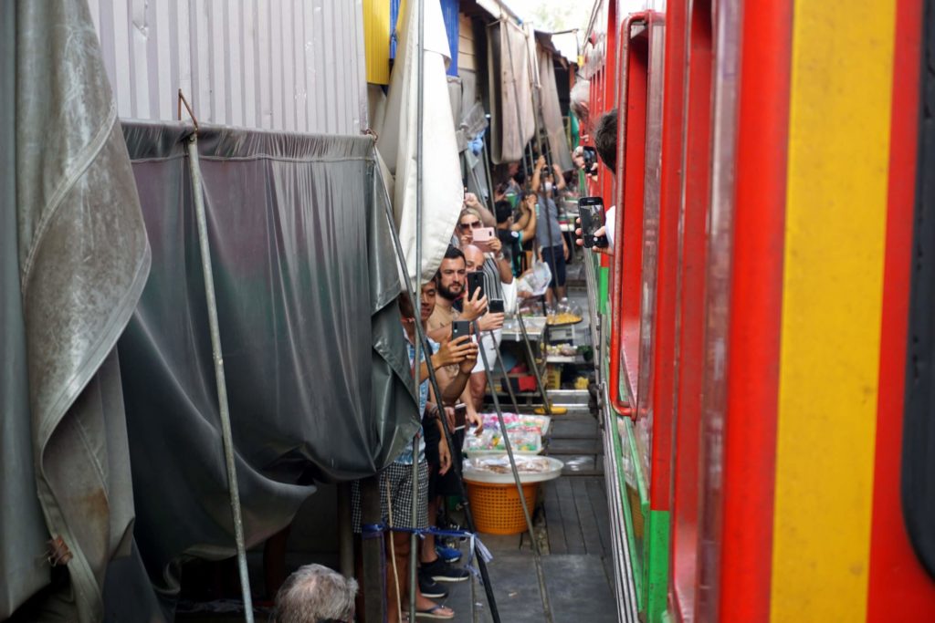 Damnoen Saduak Floating Market & Maeklong Train Market Tour