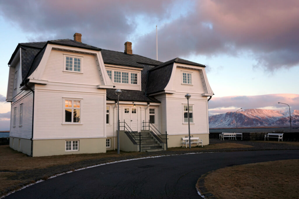 Höfdi House