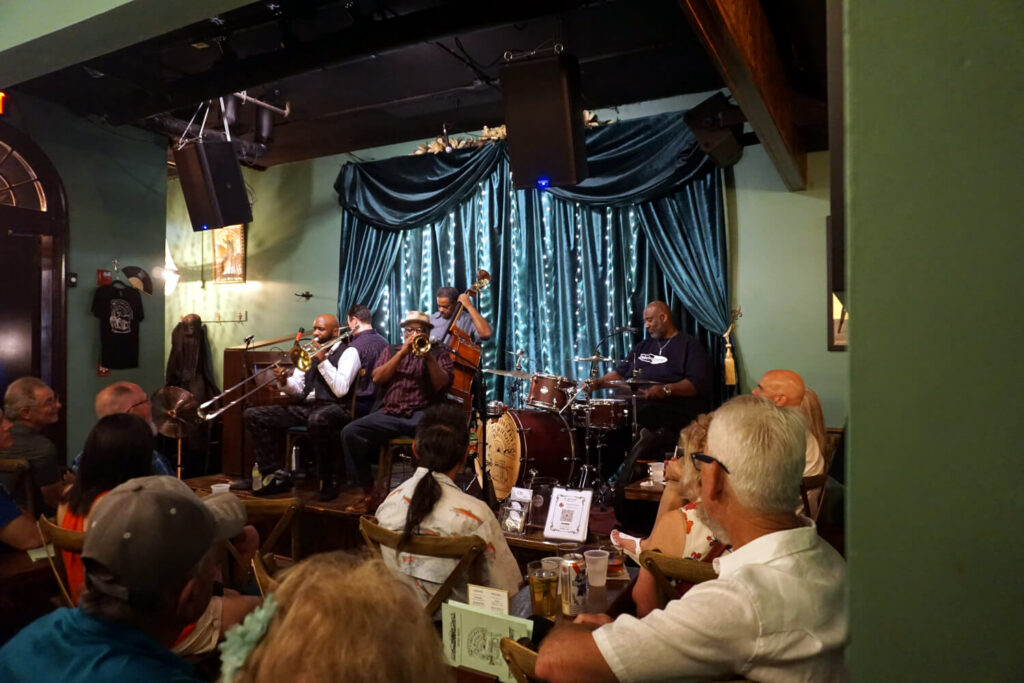 New Orleans: Mahogany Jazz Hall