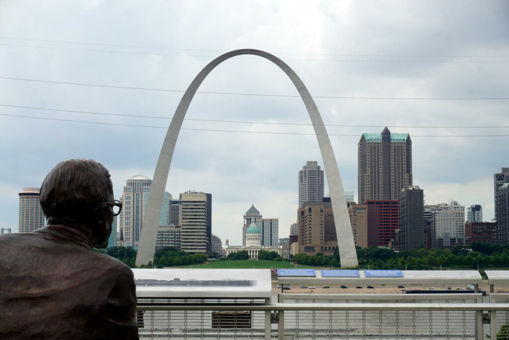 St. Louis: Mississippi River Overlook